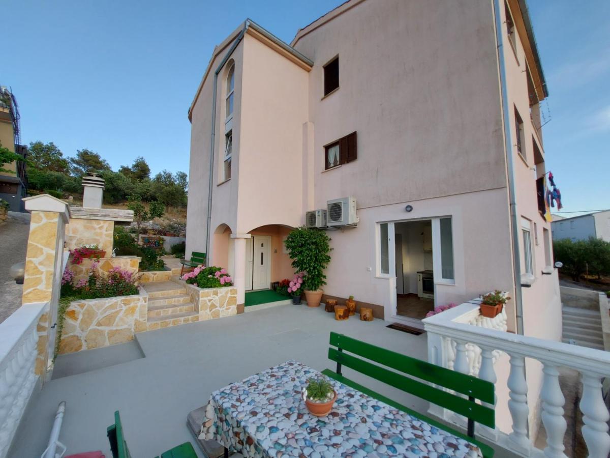 Apartments Gracia & Toni Трогир Экстерьер фото